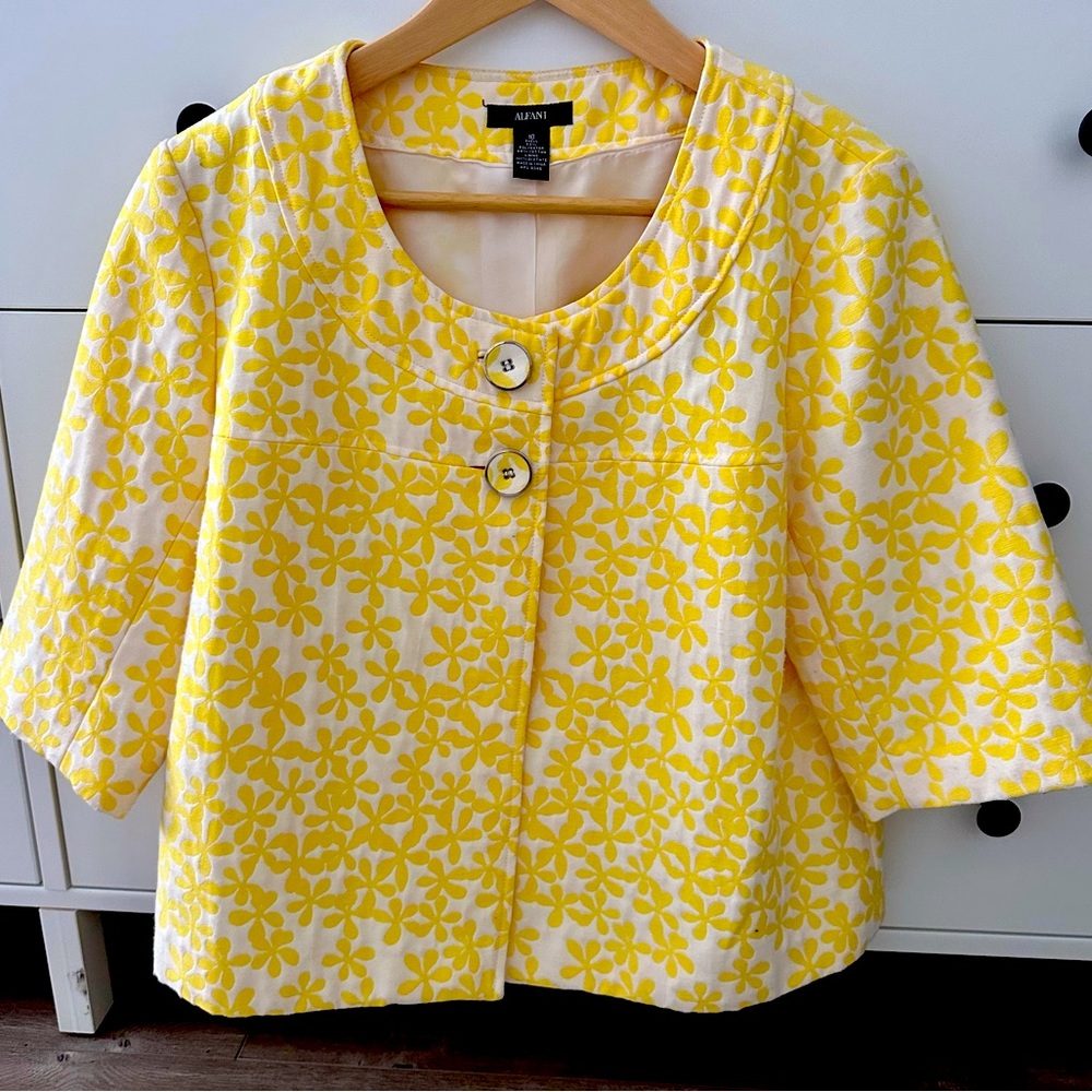 Alfani jacket size 10